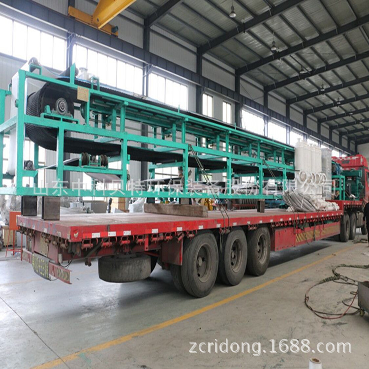 免费看片的app真空皮带脱水机烟气脱硫石膏脱水设备发往四川