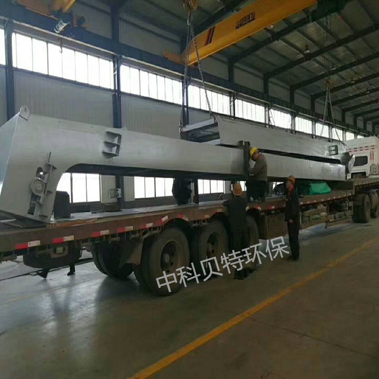 免费看片的app机械格栅除污机纺织污水处理设备发往四川